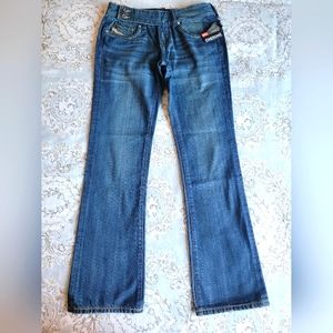 NWT Size 28 Diesel Jeans - Flaw, zipper